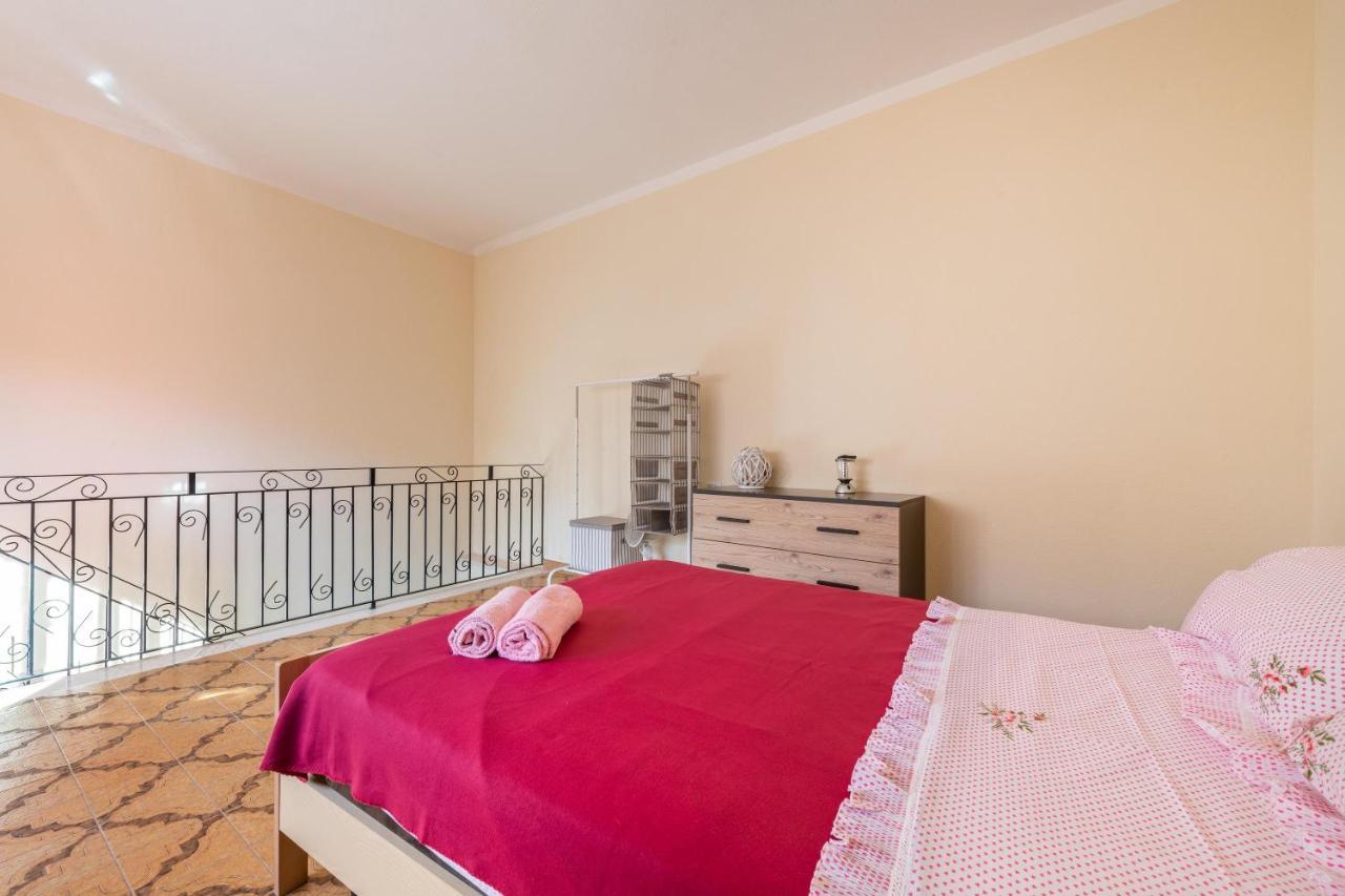Casa Di Stefania Apartment Fluminimaggiore Ngoại thất bức ảnh