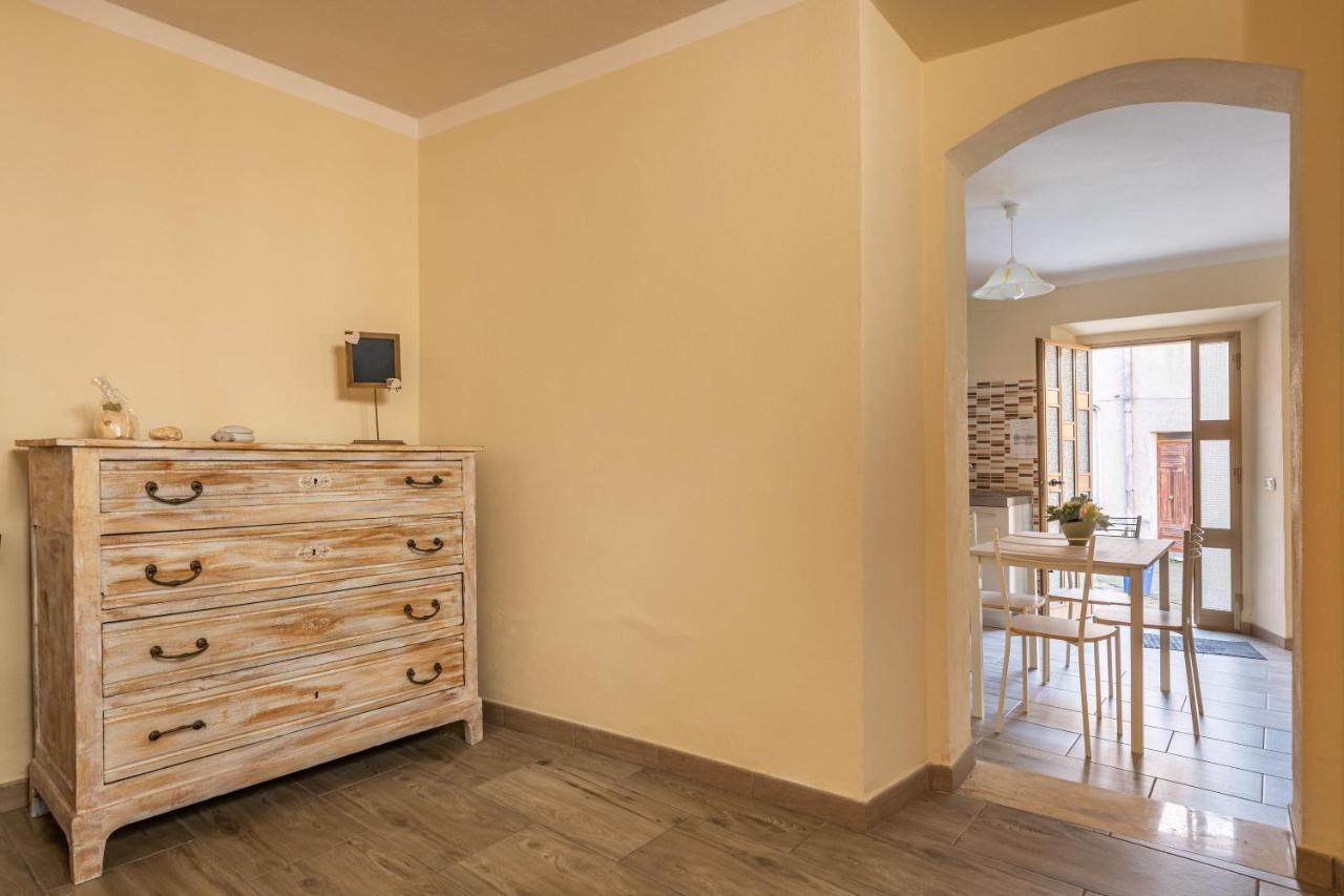 Casa Di Stefania Apartment Fluminimaggiore Ngoại thất bức ảnh